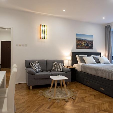 Like Home Zagreb Apartment Extérieur photo